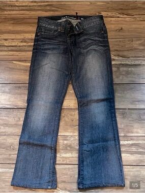 Guess Daredevil Boot Cut Jeans in Size 28